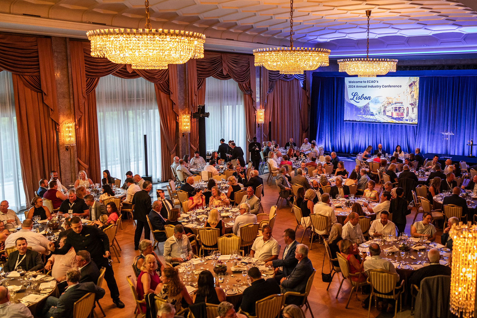 <a class='button-link' download href='https://www.ecao.org/wp-content/uploads/2025/01/ECAOLisbon24-lastdaydinner-6-1.jpg'>Download</a>
