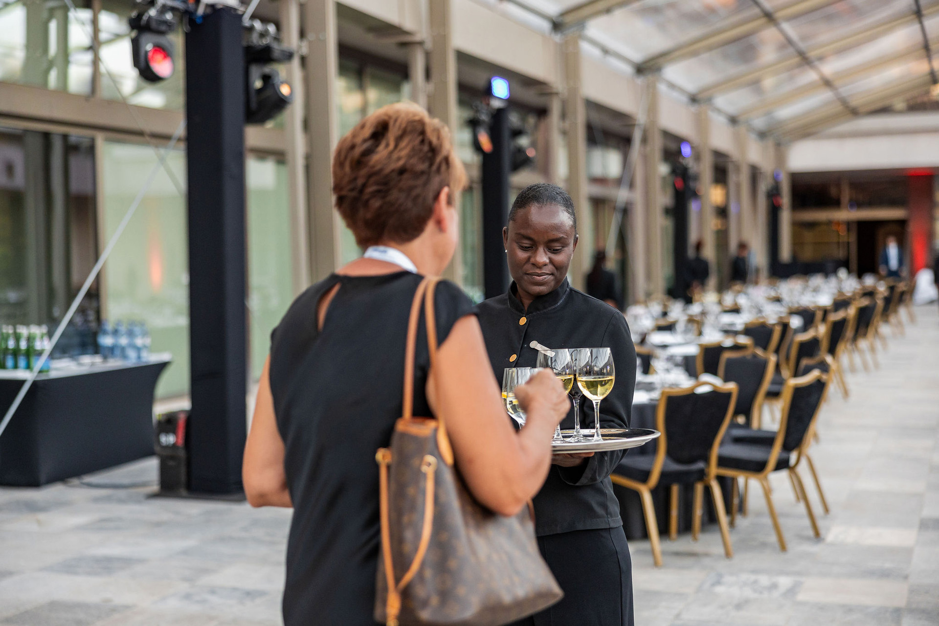 <a class='button-link' download href='https://www.ecao.org/wp-content/uploads/2025/02/ECAOLisbon24-arrivaldinnerandcocktail-88.jpg'>Download</a>